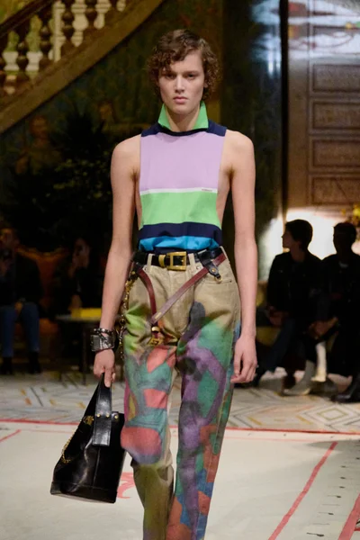 Look 5